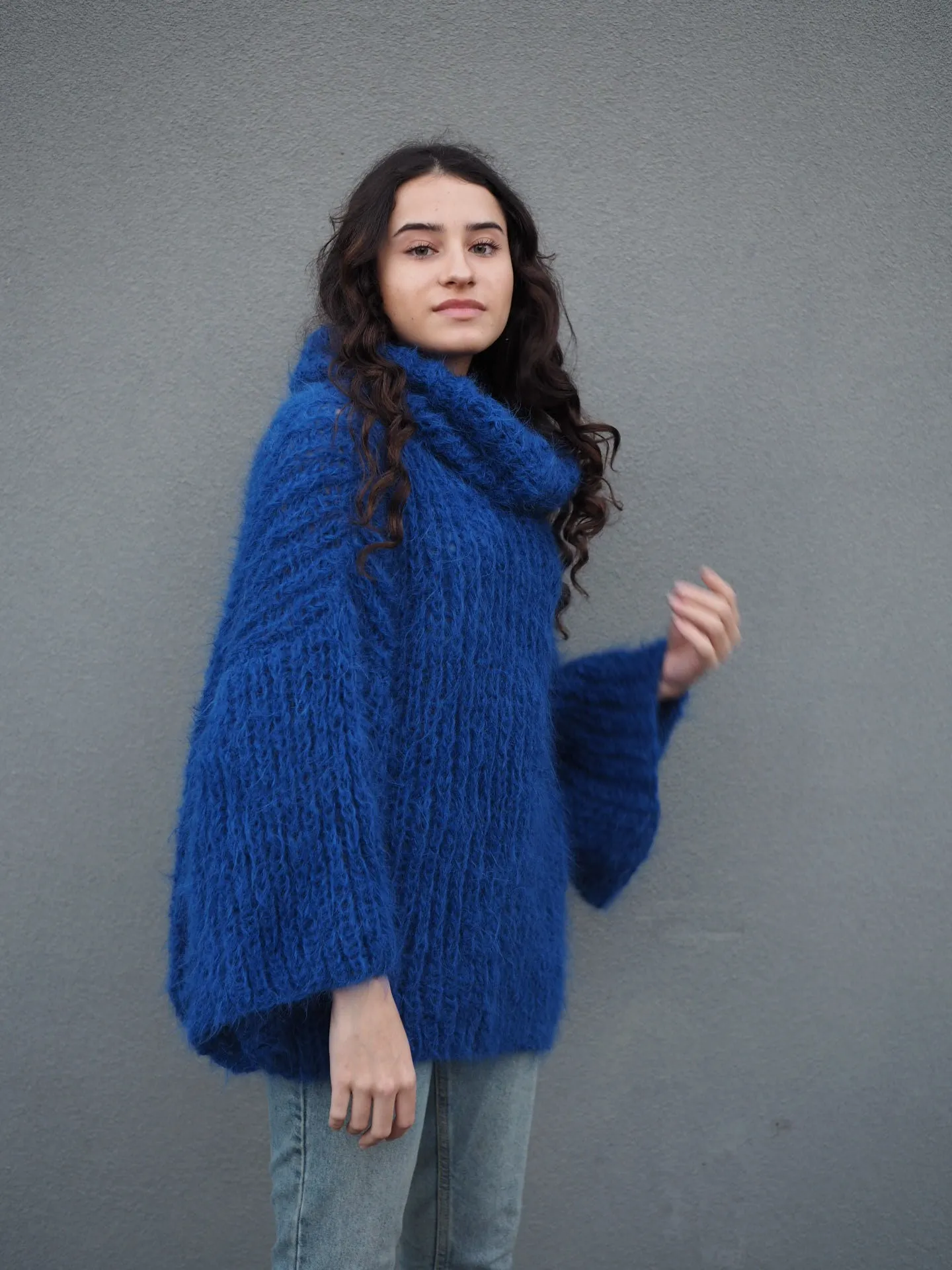 Chunky hand knit sweater with funnel collar