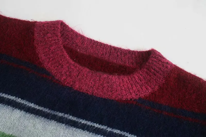 COLOR STRIPED KNITTED SWEATER