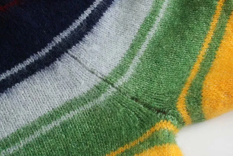 COLOR STRIPED KNITTED SWEATER