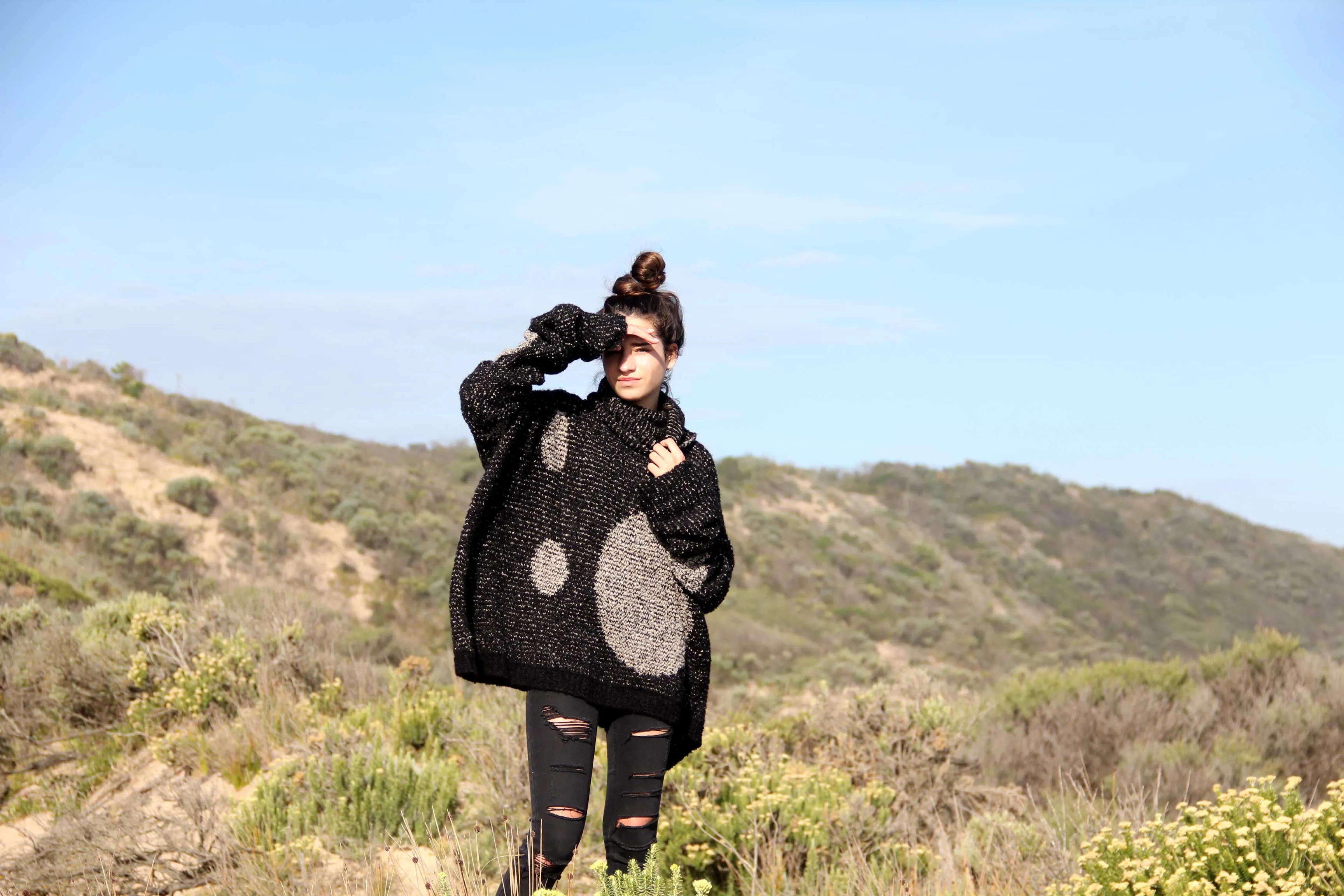 Over size spot sweater (Alpaca) - Black/White