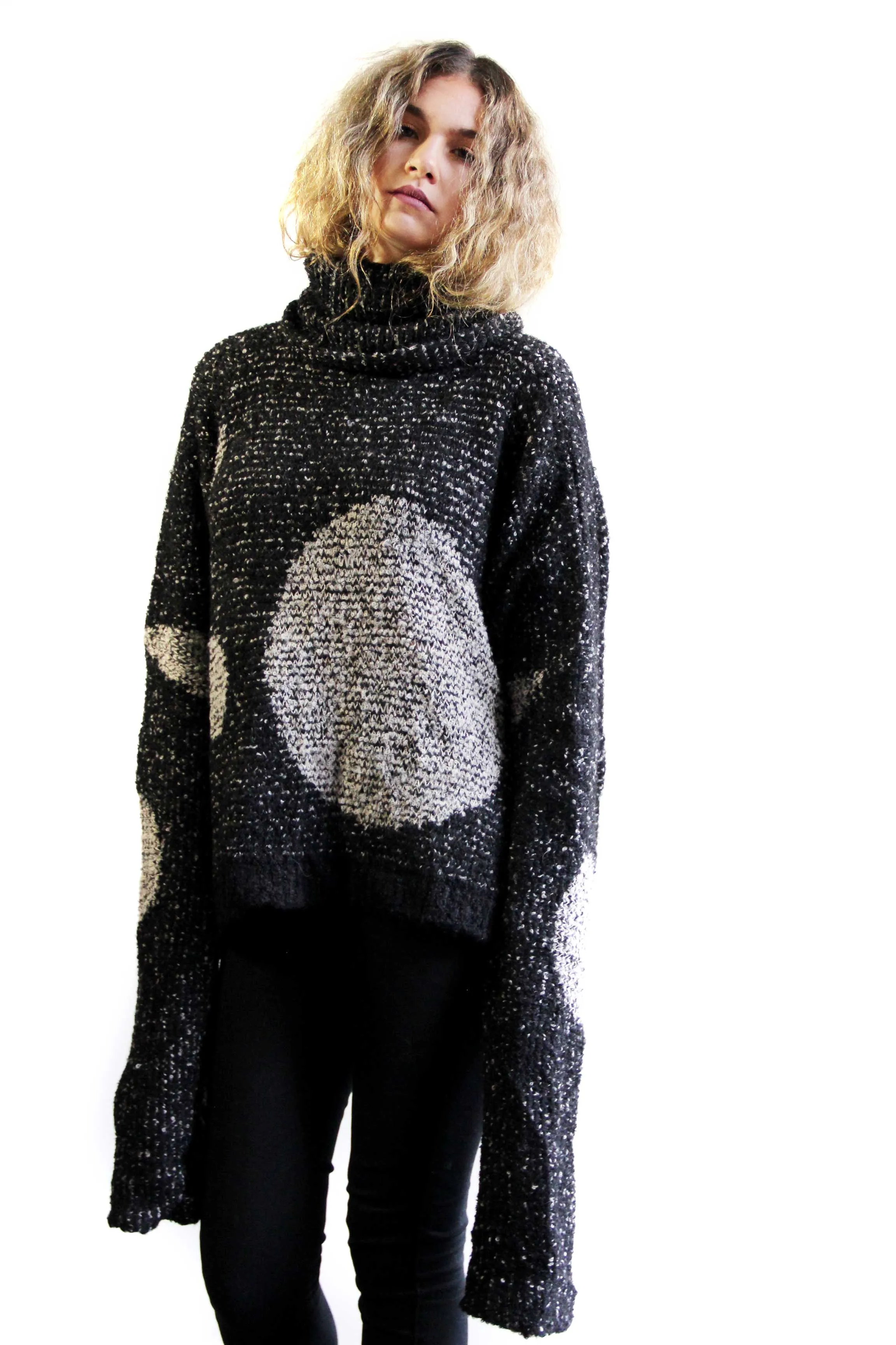 Over size spot sweater (Alpaca) - Black/White