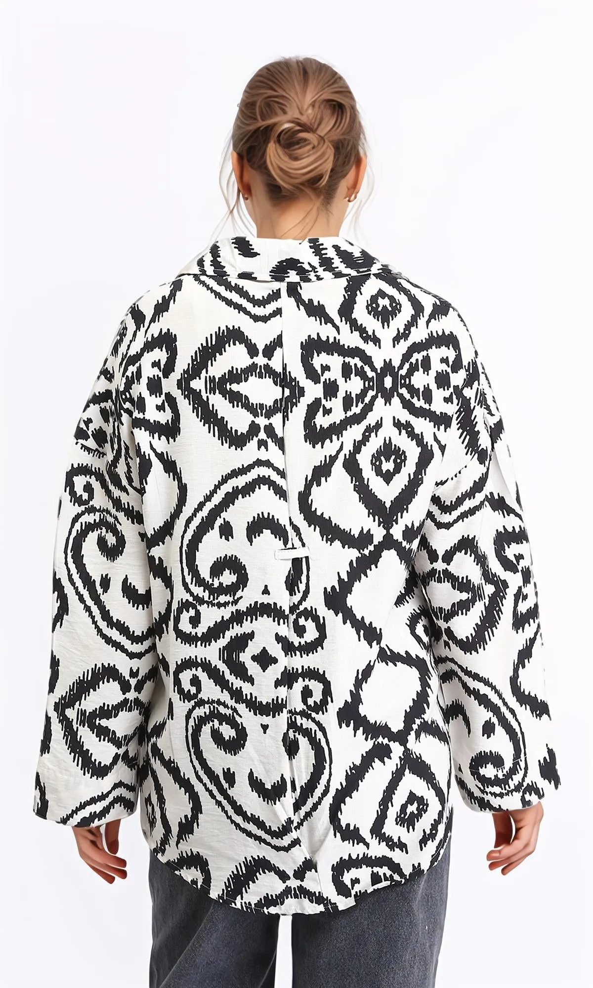 R206506 - Open V-Neck Patterned Shirt - Black & Off-White