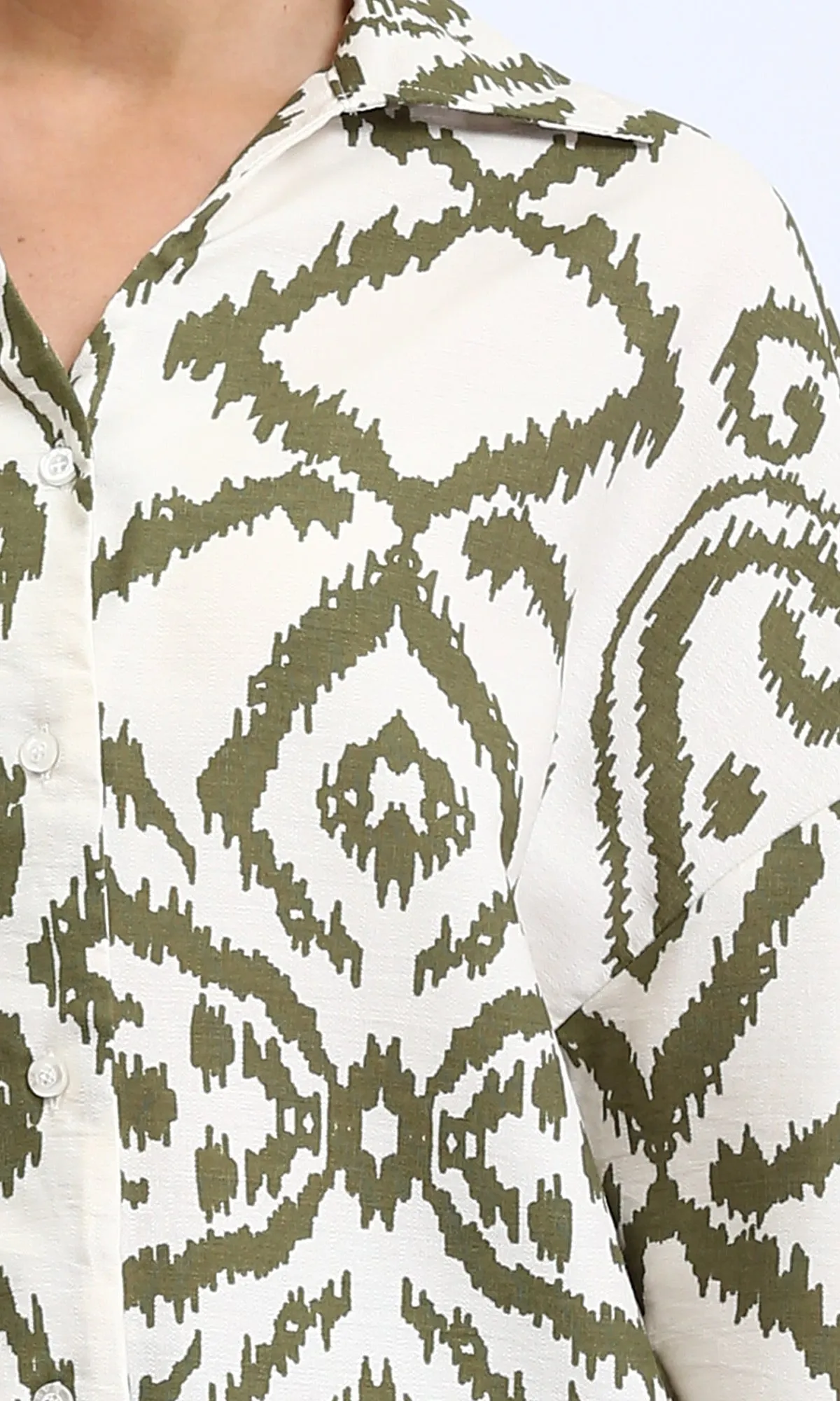 R206507 - Open V-Neck Patterned Shirt - Dark Olive & Off-White